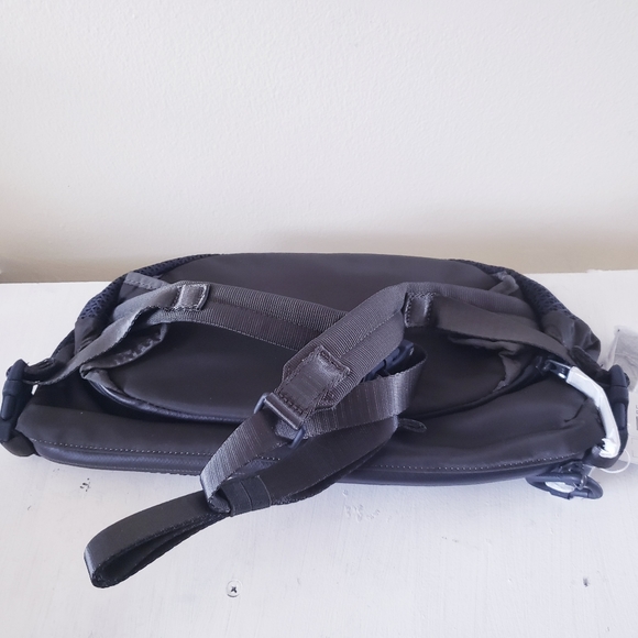 Lululemon NWT All Hours Belt Bag - Olive/Black O/S - Picture 5 of 11